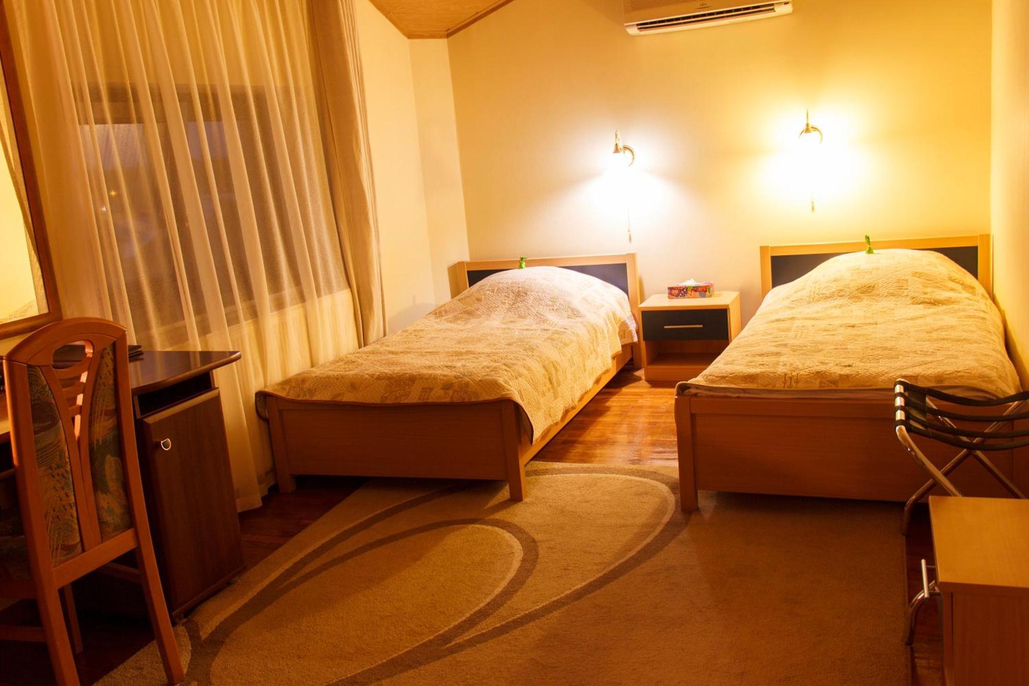 Starye Bendery Hotel Exterior photo